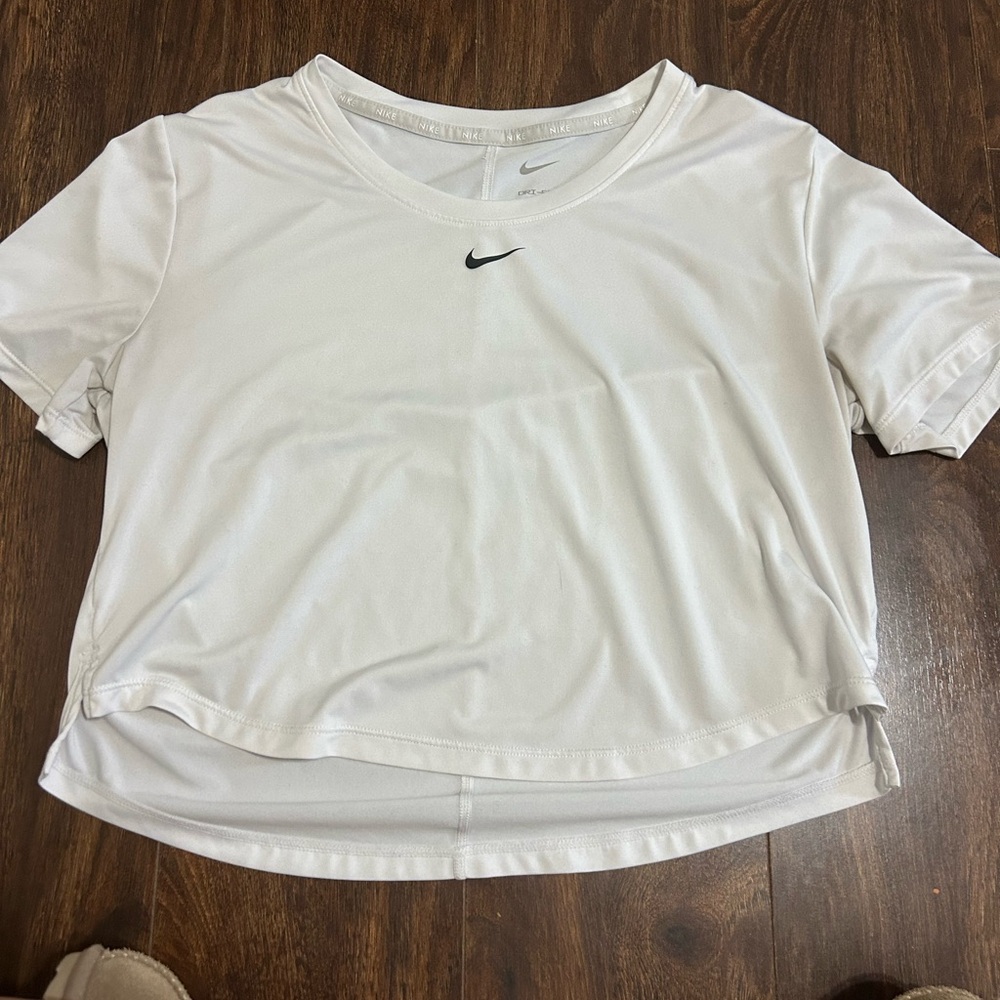 Nike White Cropped Relaxed T-Shirt
